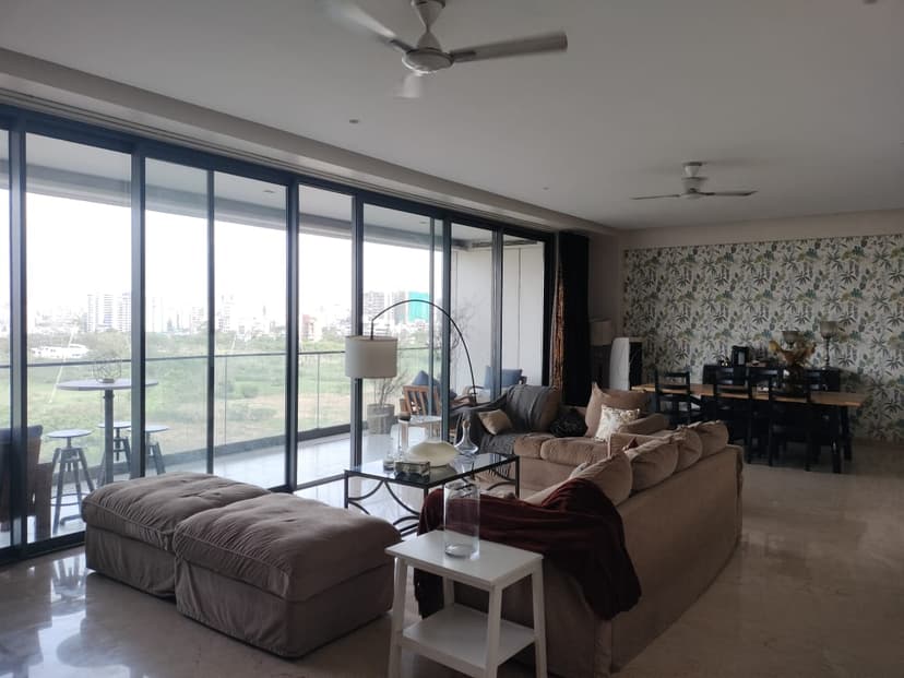 Spacious 5 BHK Available for Lease image 1